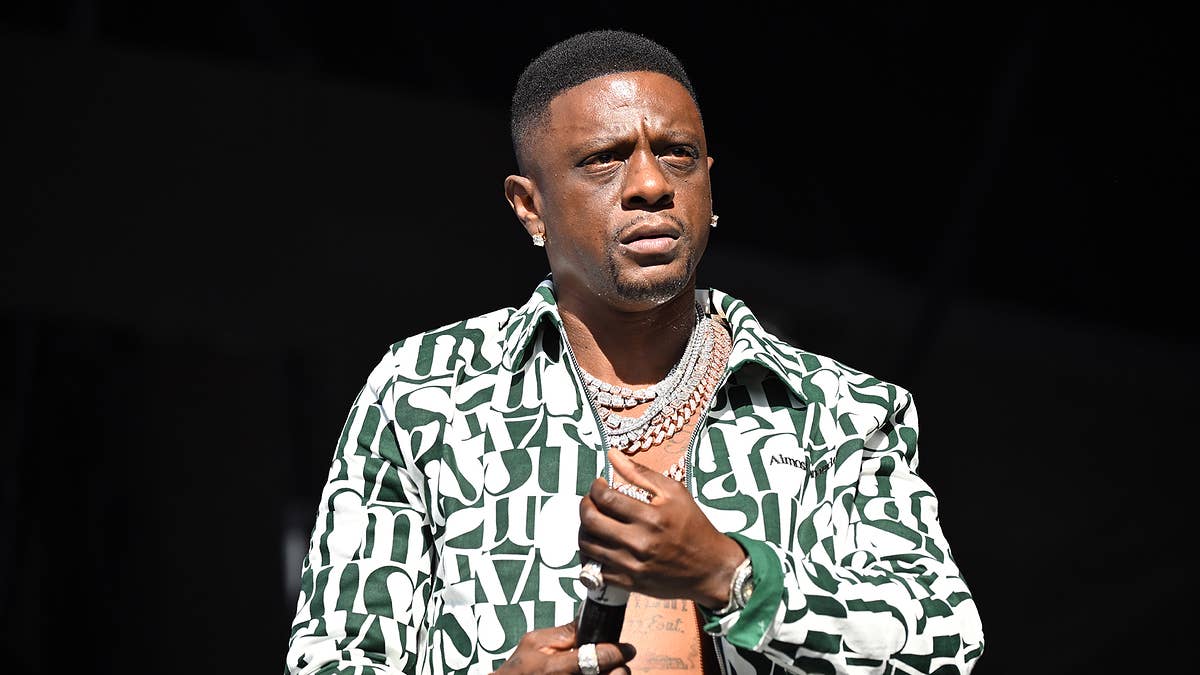 "My chain came off at the game cash reward who ever give it back to me," Boosie tweeted.