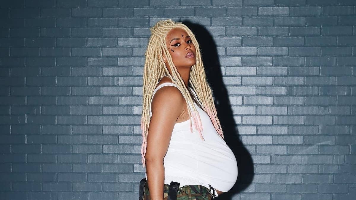 Wearing baggy camo pants, long blonde faux locs and face tattoos, Ciara got high praise from the "Kat Food" rapper.