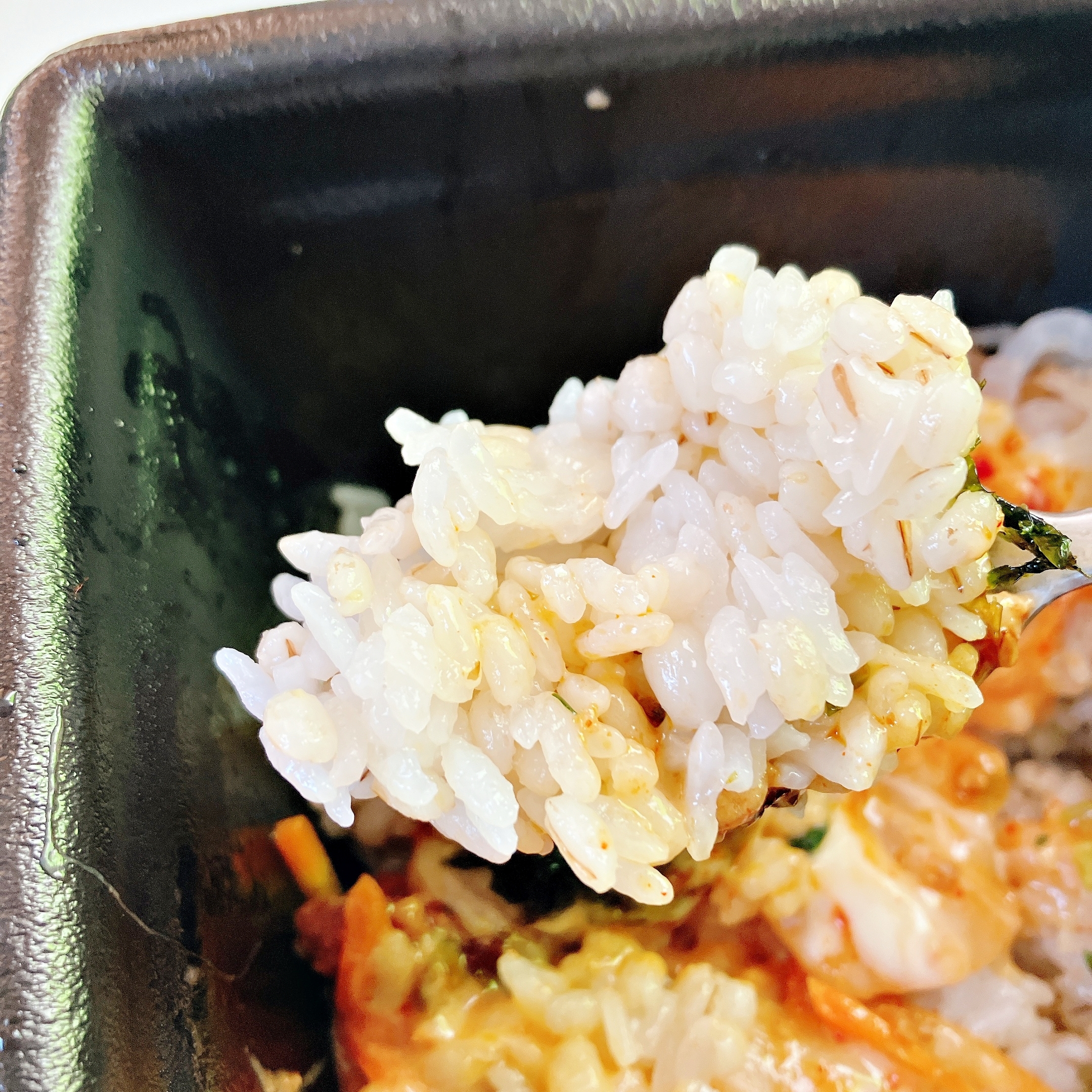 LAWSON(ローソン)のおすすめ弁当「ネネチキン監修 とろ〜りチーズビビンバ」