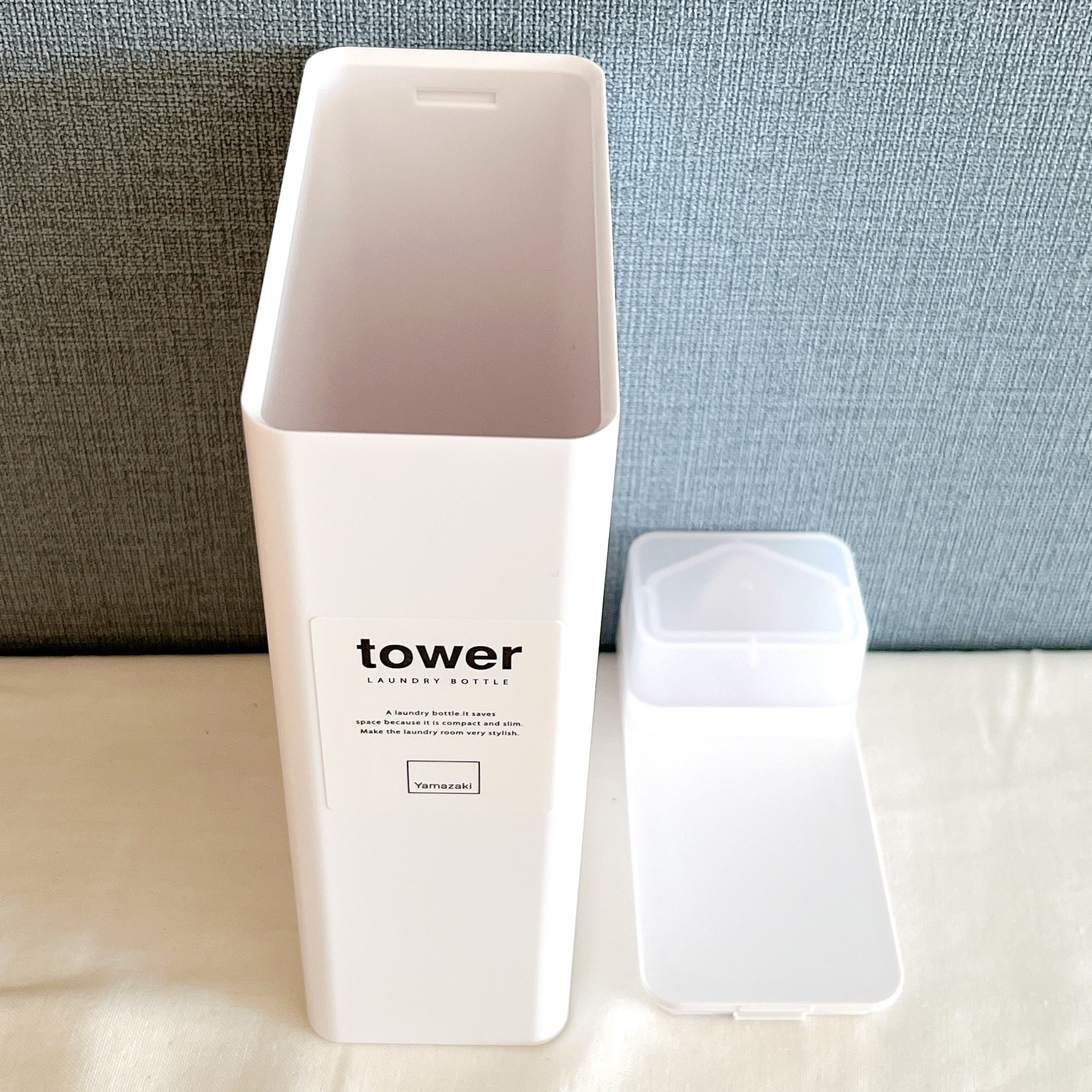 ロフトのオススメのグッズ「詰め替えランドリーボトル ホワイト tower（タワー）」