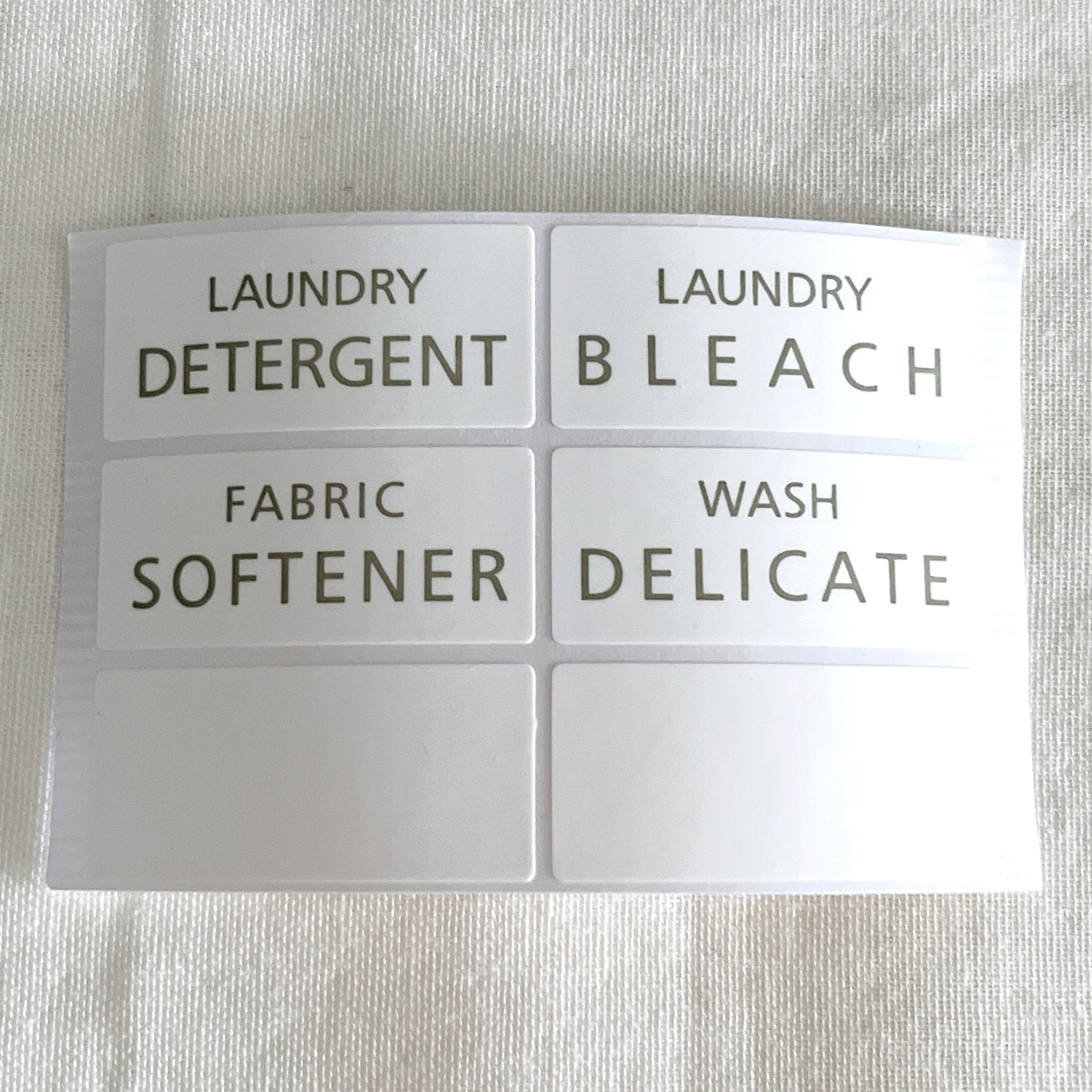 ロフトのオススメのグッズ「詰め替えランドリーボトル ホワイト tower（タワー）」