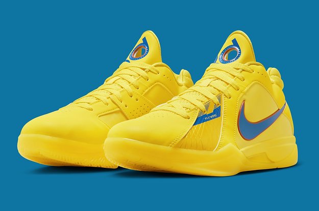 Kevin Durant Nike KD 3 'Christmas' Releases December 23, 2023