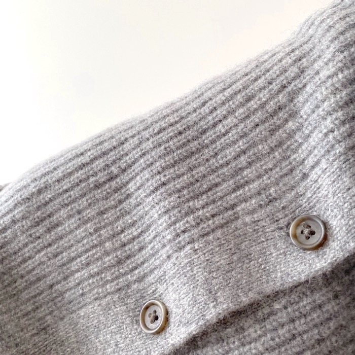 UNIQLO（ユニクロ）のおすすめアウター「プレミアムラムカーディガン（長袖）」