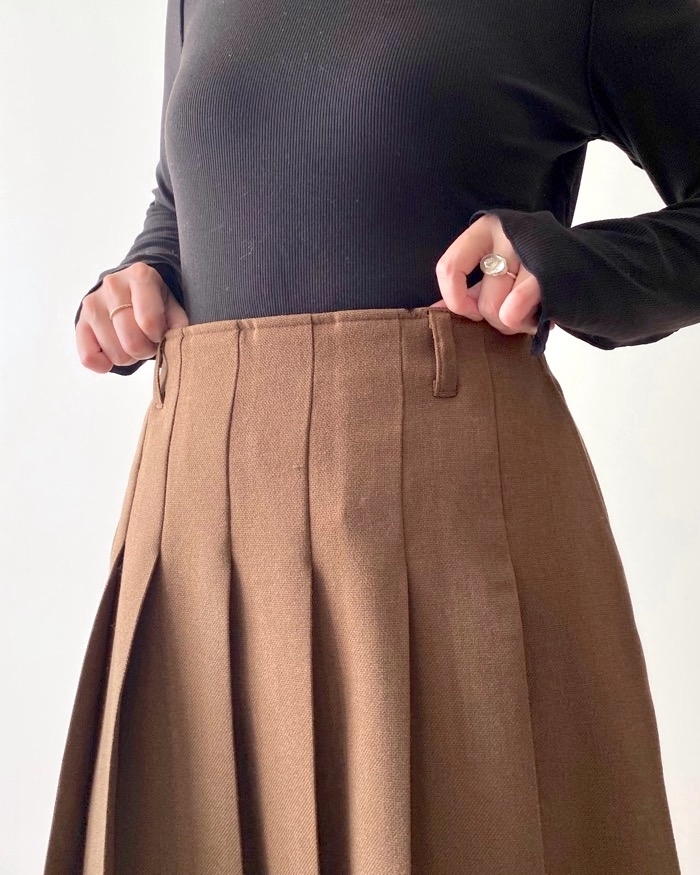 GUで超オシャレな「秋冬スカート」見つけた〜！幅広プリーツがレトロ