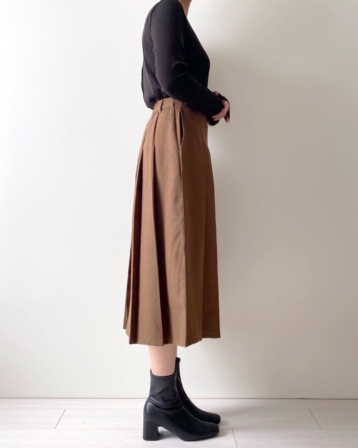 GU(ジーユー)のおすすめスカート「プリーツAラインミディスカート+E」