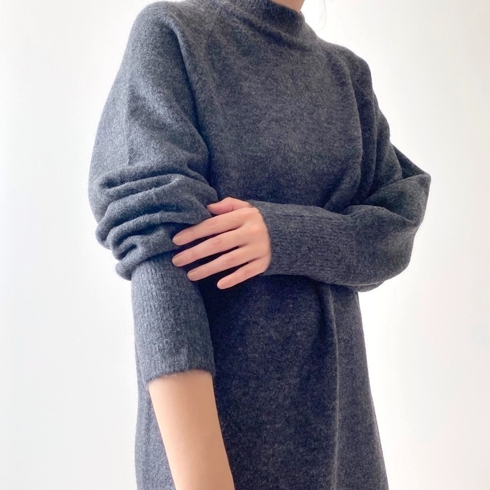 GU（ジーユー）のおすすめのアイテム「パフィータッチロングニットワンピース（長袖）」