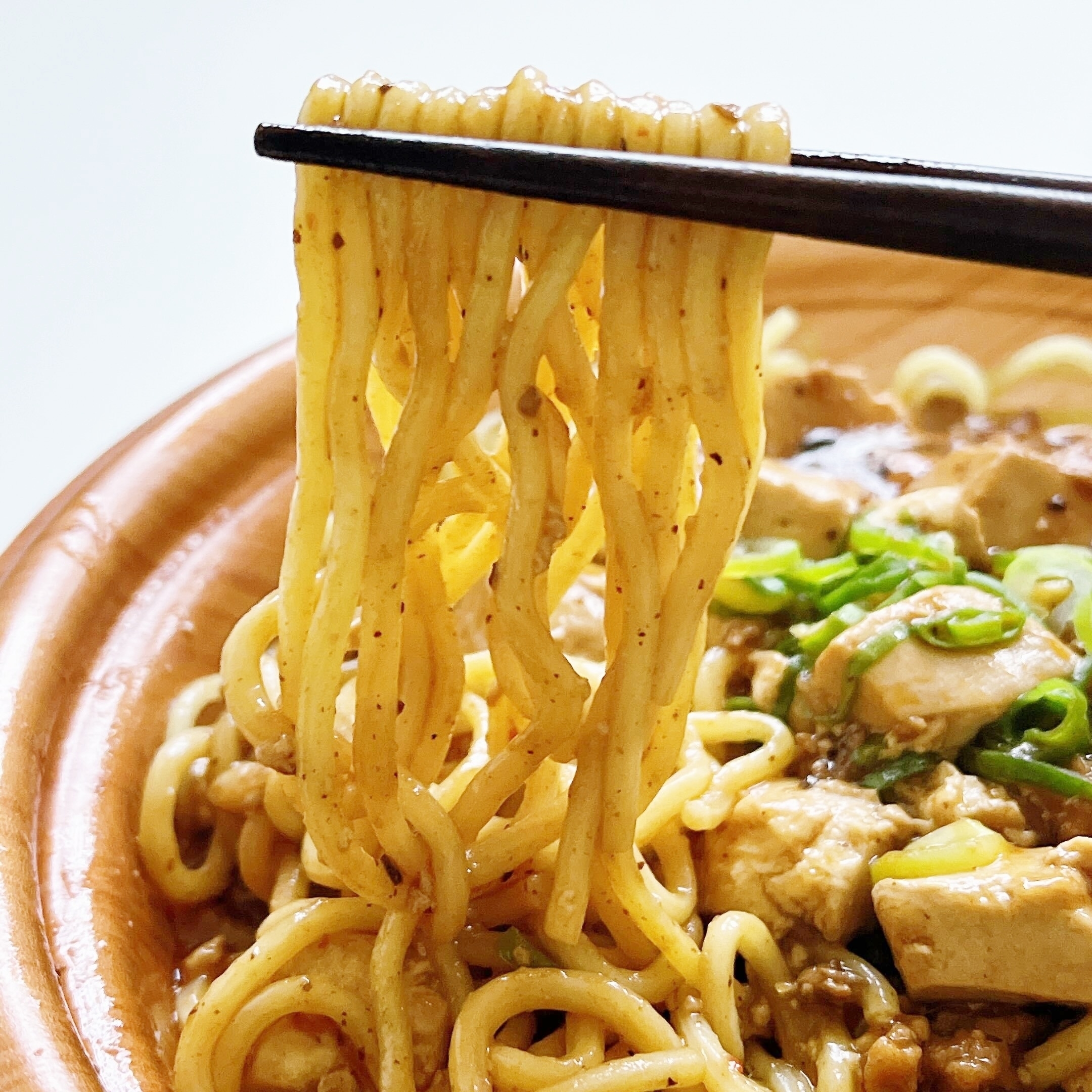 FamilyMart(ファミリーマート)のオススメのフード「しびれる辛さ!麻婆焼そば」