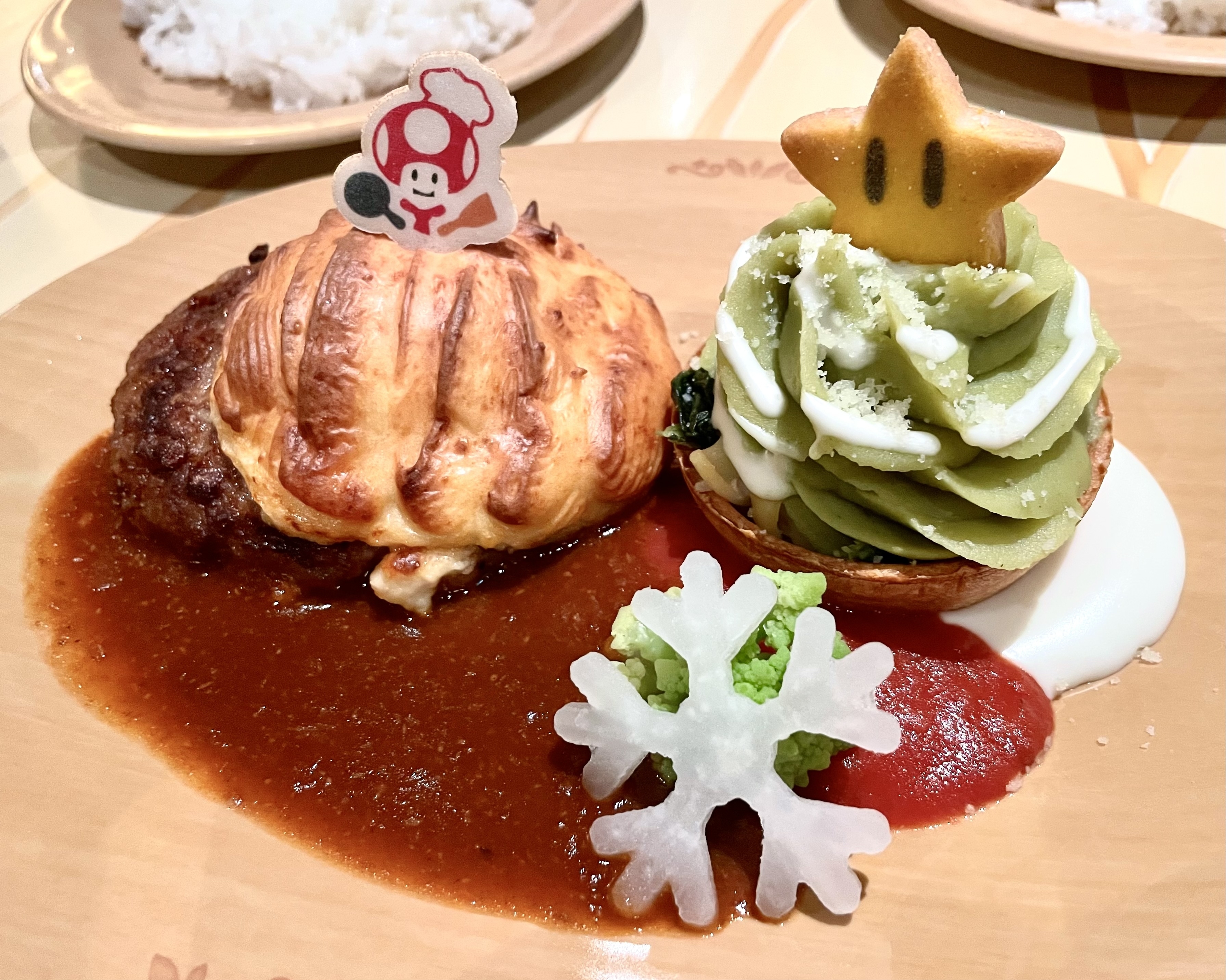 シェフ特製グラタン・ハンバーグステーキ&マッシュポテトのツリー(パンまたはライス付)/キノピオ・カフェ