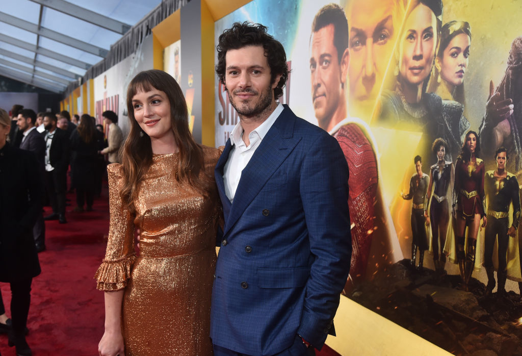 Closeup of Leighton Meester and Adam Brody on the red carpet