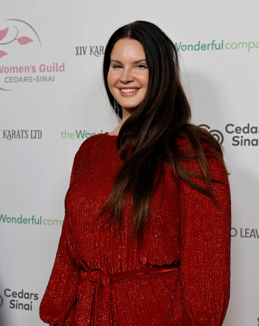 Lana Del Rey Said She's "All Over" The Original Version Of Taylor Swift's "Snow On The Beach" Lana Del Rey Said She's "All Over" The Original Version Of Taylor Swift's "Snow On The Beach"