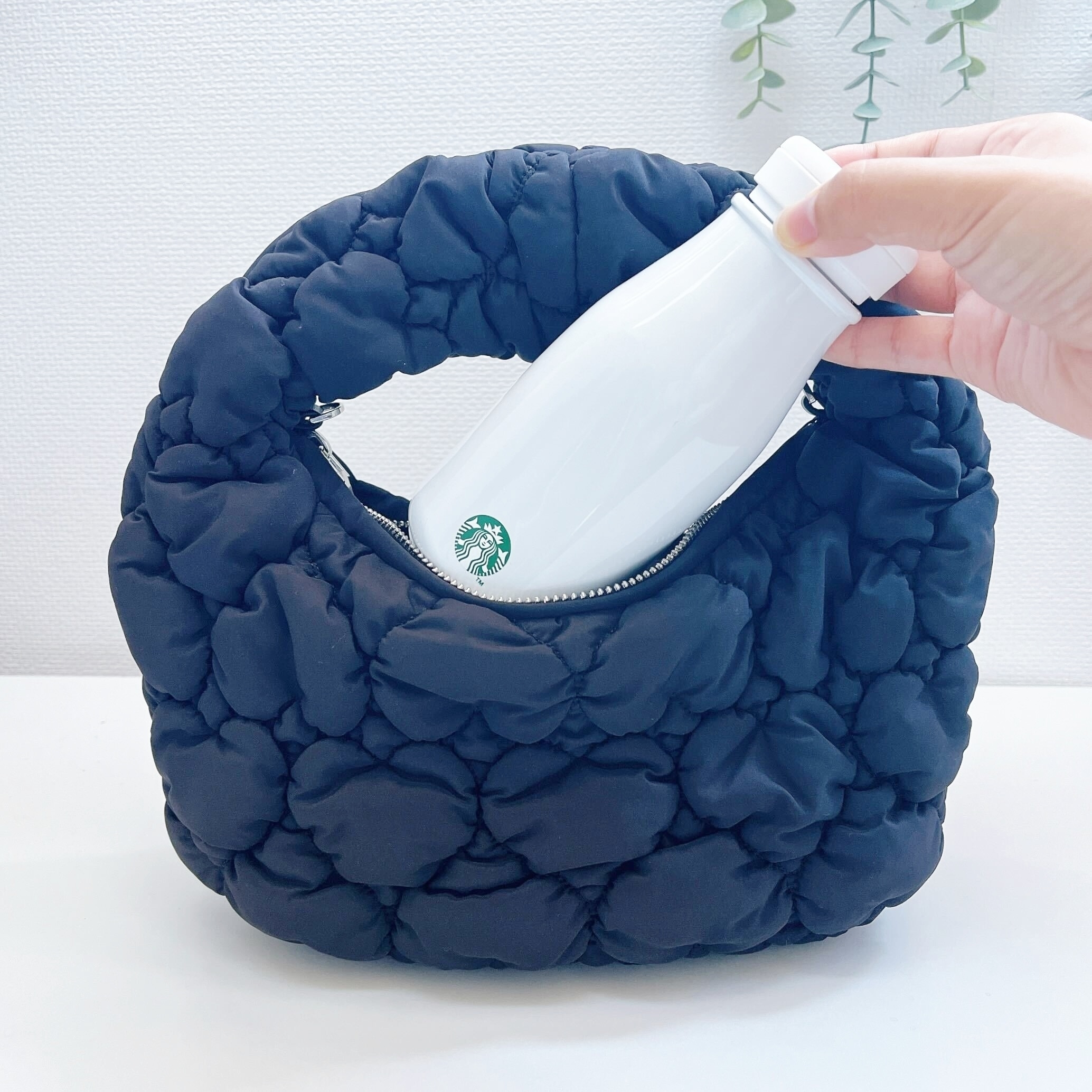 Starbucks Coffee(スターバックスコーヒー)のおすすめグッズ「ステンレスミニボトルホワイト237ml」