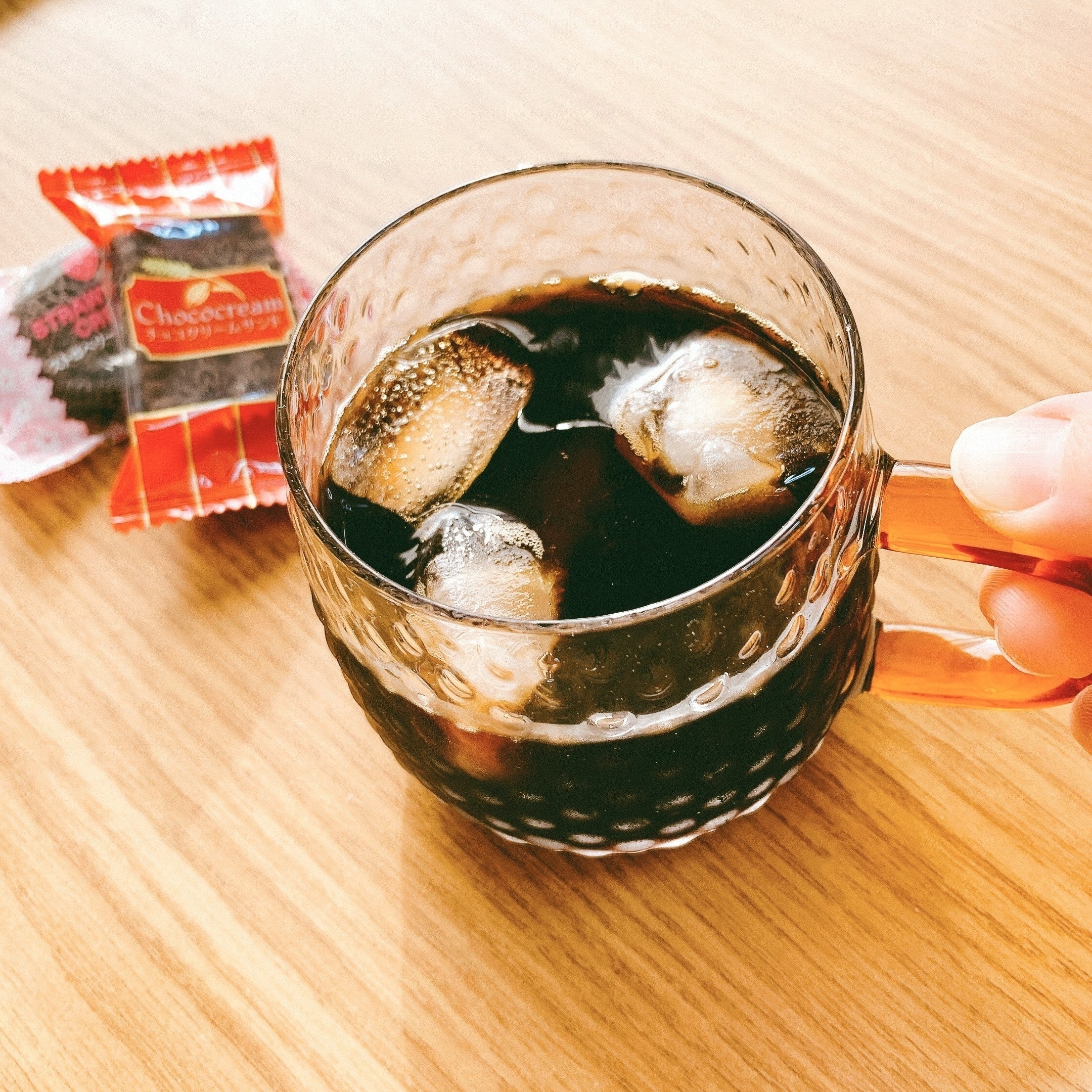 DAISO(ダイソー)のおすすめグラス「耐熱グラス(ドット紋、360mL)」