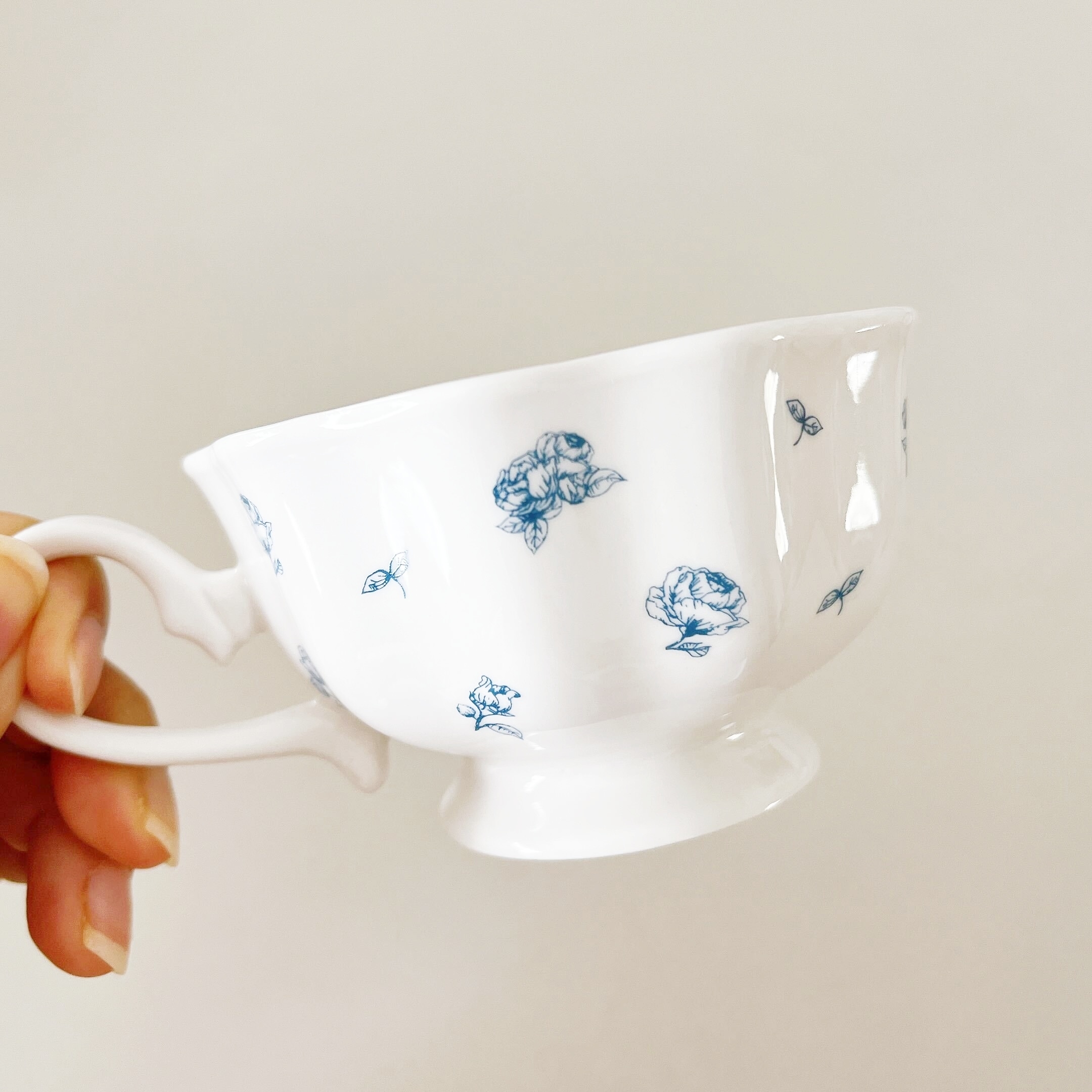 3COINS（スリーコインズ）のオススメの食器「ティーカップ」「プレート：16cm」