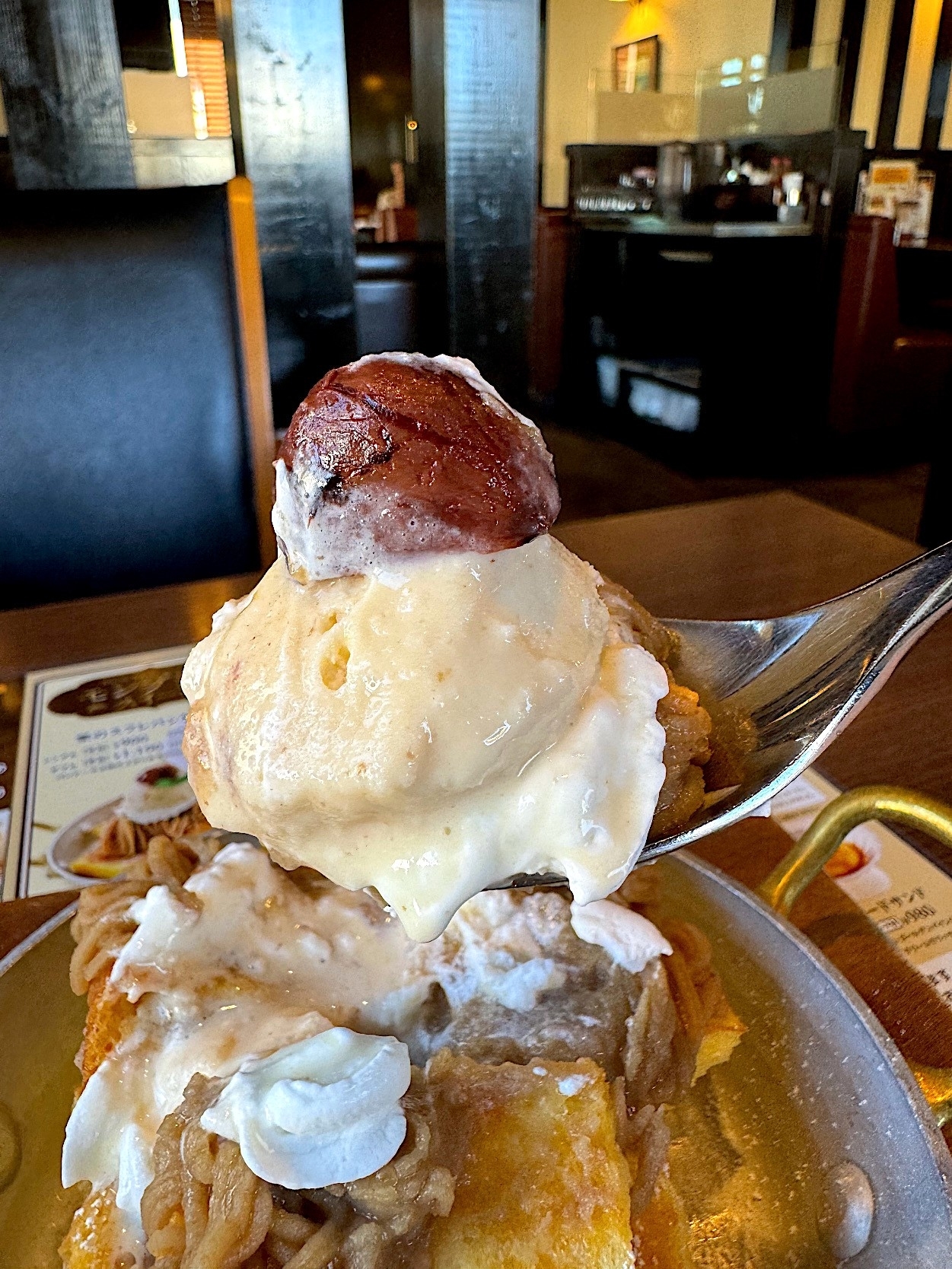 星乃珈琲店のオススメのスイーツ「モンブランのフレンチトースト」