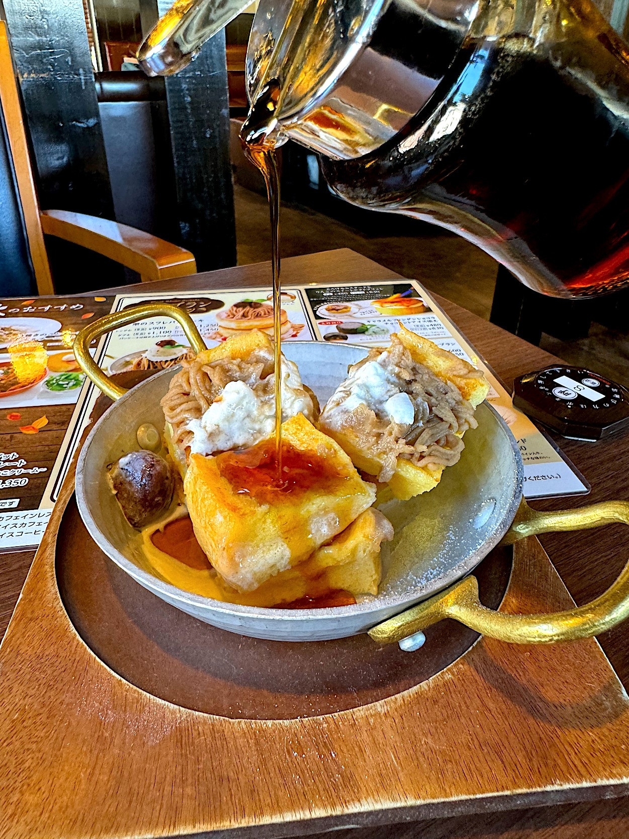 星乃珈琲店のオススメのスイーツ「モンブランのフレンチトースト」