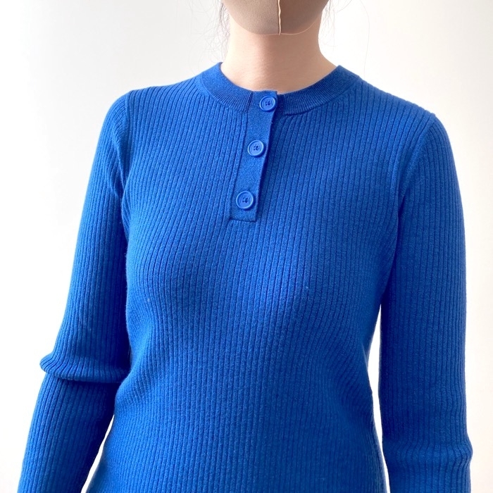 UNIQLO（ユニクロ）のおすすめワンピース「リブニットワンピース（長袖）」