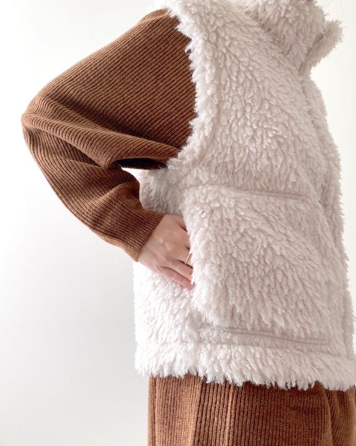 GUのオススメのベスト「カーリーフリースジップベスト」