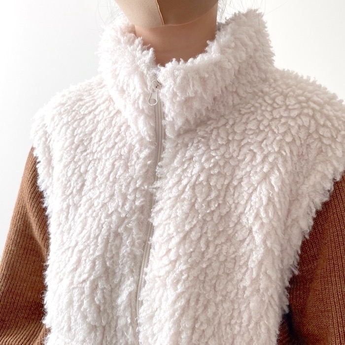 GUのオススメのベスト「カーリーフリースジップベスト」