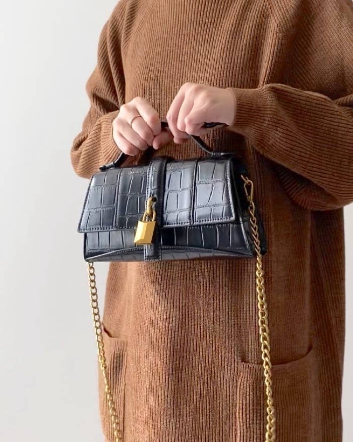 ZARA（ザラ）のおすすめアイテム「クロコダイルエンボス シティバッグ」