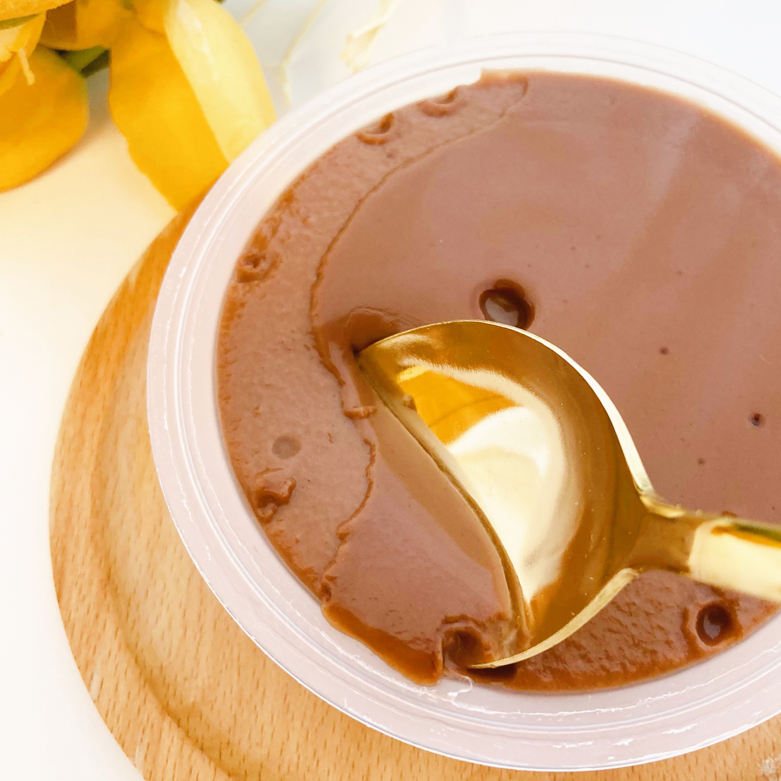 LAWSON(ローソン)のおすすめスイーツ「徳島産業 とろ生ドーナツプリン チョコ 120g」