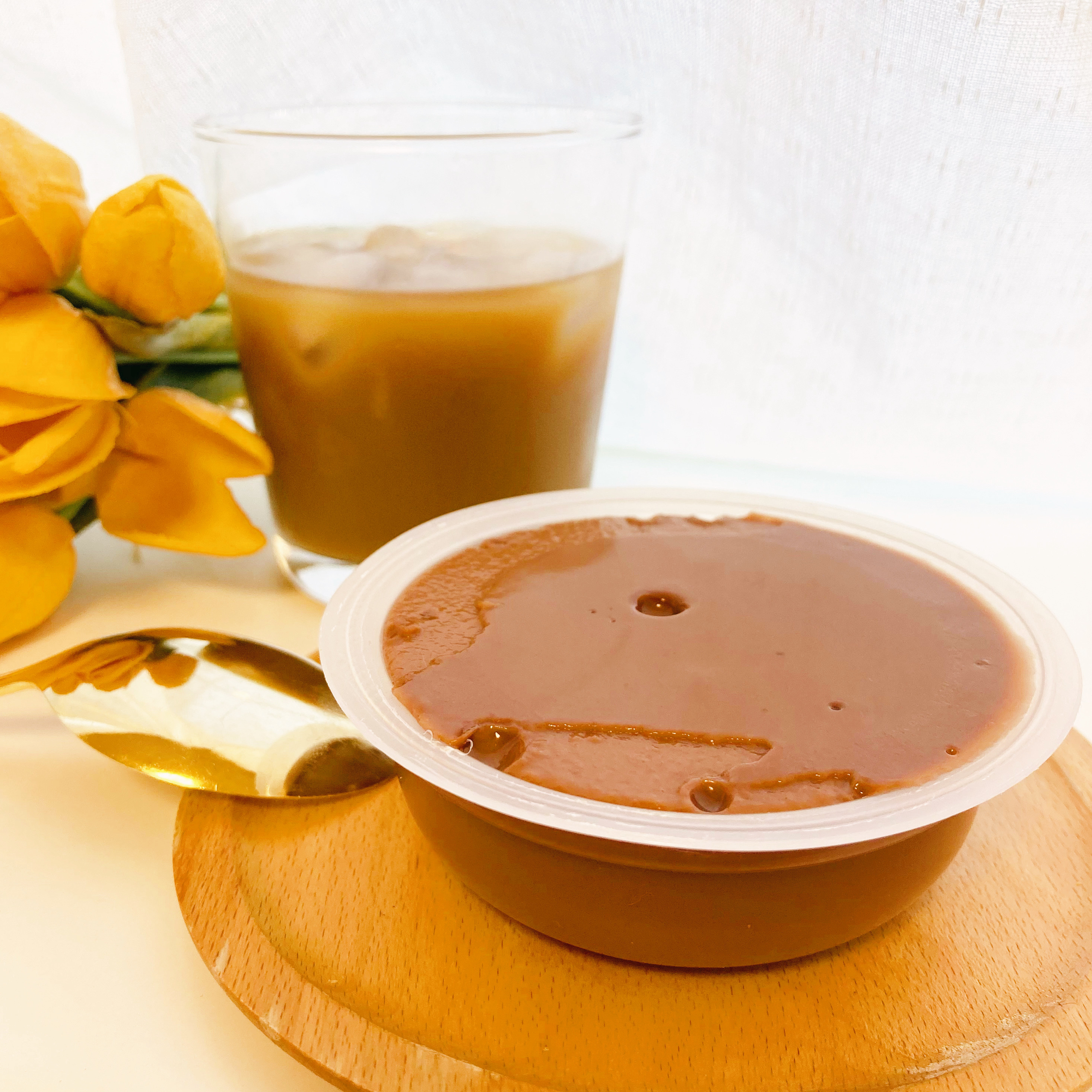 LAWSON(ローソン)のおすすめスイーツ「徳島産業 とろ生ドーナツプリン チョコ 120g」