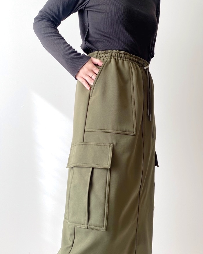 GUのオススメのスカート「裏フリースカーゴロングスカートQ」