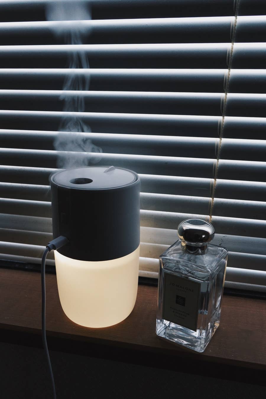 3coins】何このオシャレさ！雲みたいなミストがポコポコ出てくる「激かわ加湿器」ずっと眺めていられるわ…！