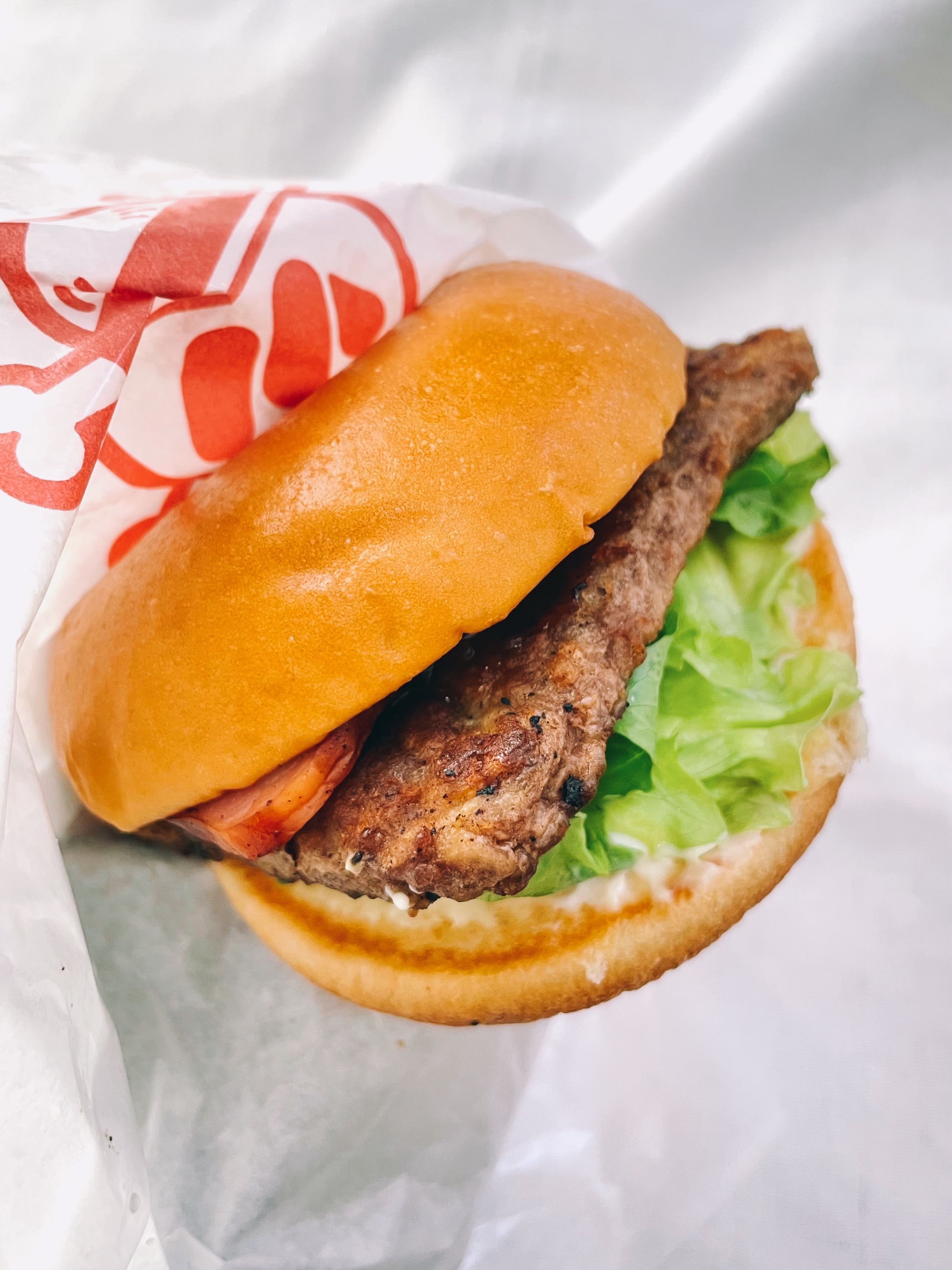 モスバーガーのオススメグルメ「一頭買い 黒毛和牛バーガー シャリアピンソース 〜トリュフ風味〜」