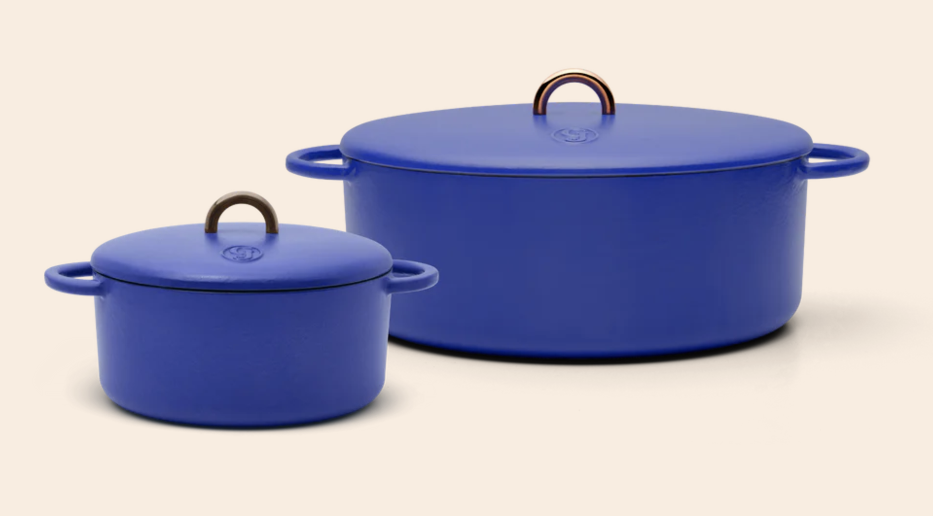 blue dutch ovens in small and large sizes