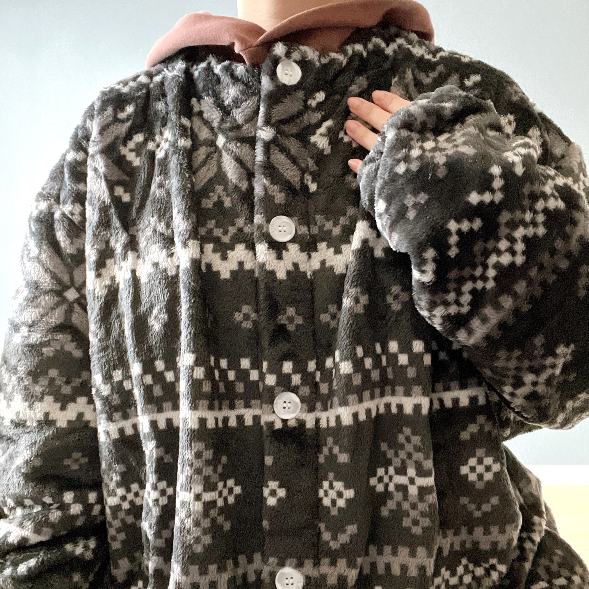 ニトリのオススメのグッズ「すっぽり収納 着る毛布 ロング丈（Nウォーム DGY M）」