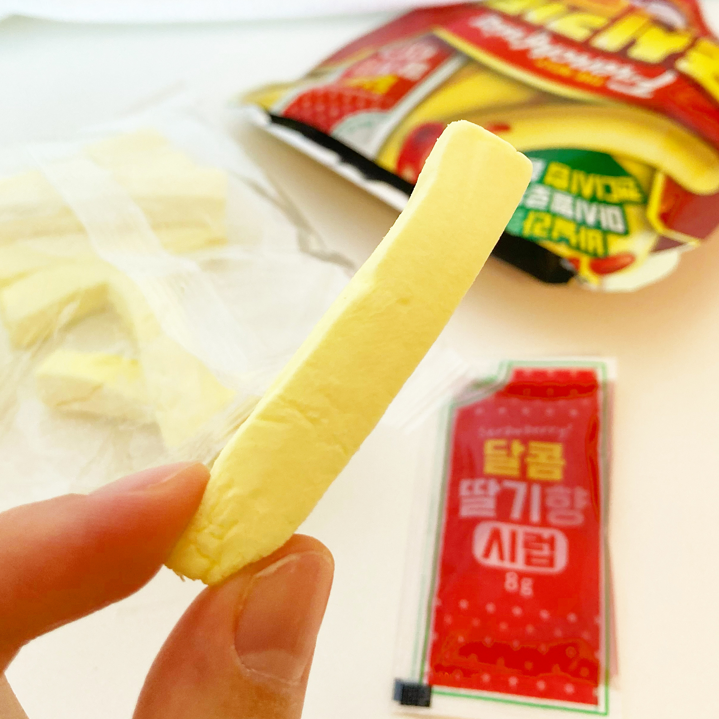 LAWSON(ローソン)のおもしろ韓国お菓子「フレンチフライポテトマシュマロ26g」