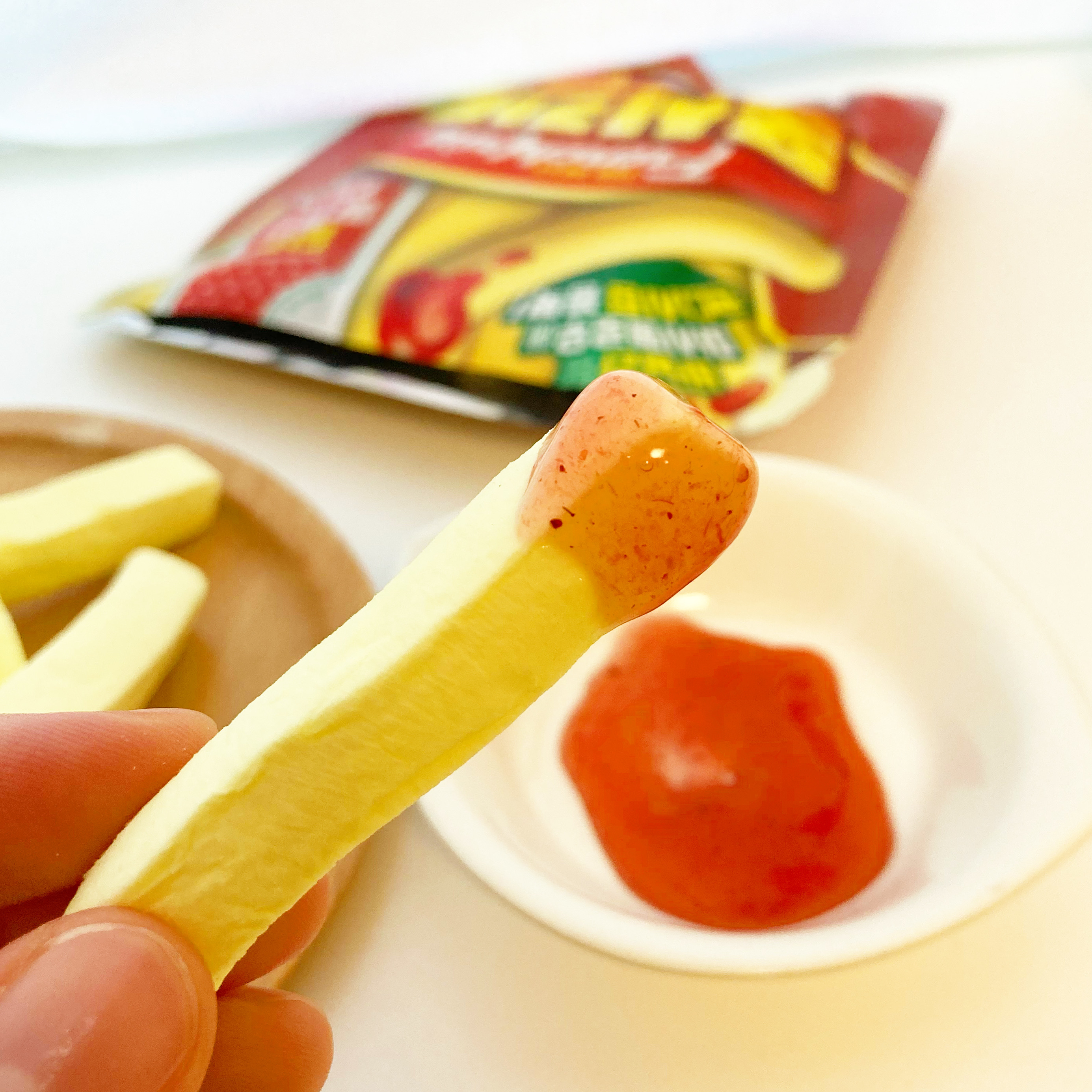 LAWSON(ローソン)のおもしろ韓国お菓子「フレンチフライポテトマシュマロ26g」