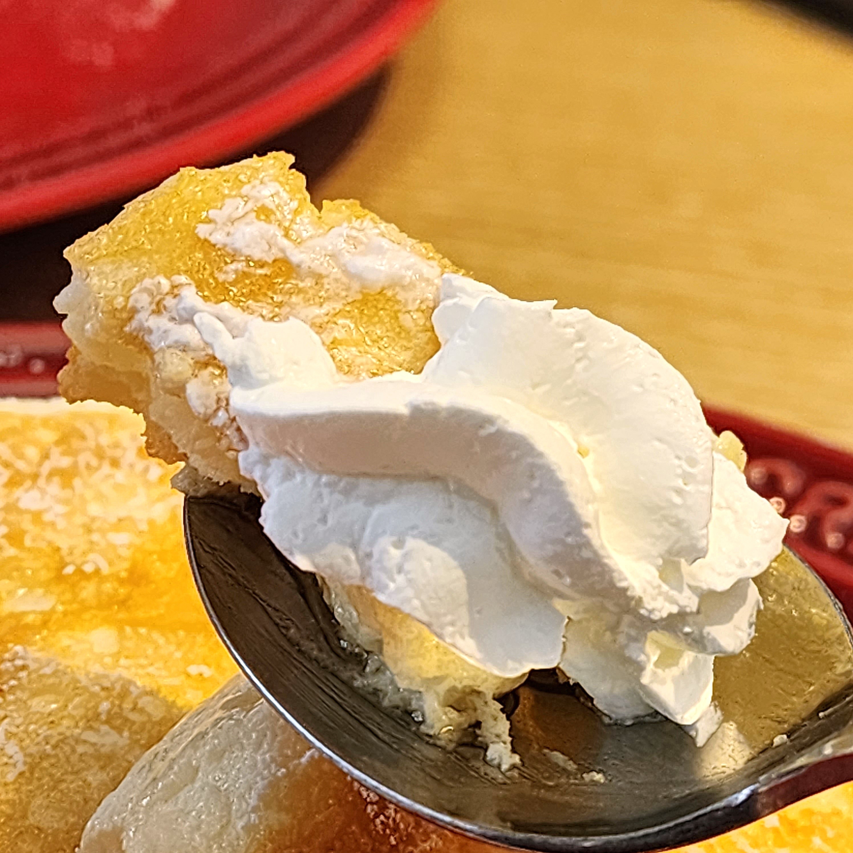 むさしの森珈琲のおすすめモーニング「バナナパンケーキ（蜂蜜入メイプルシロップ添え）」