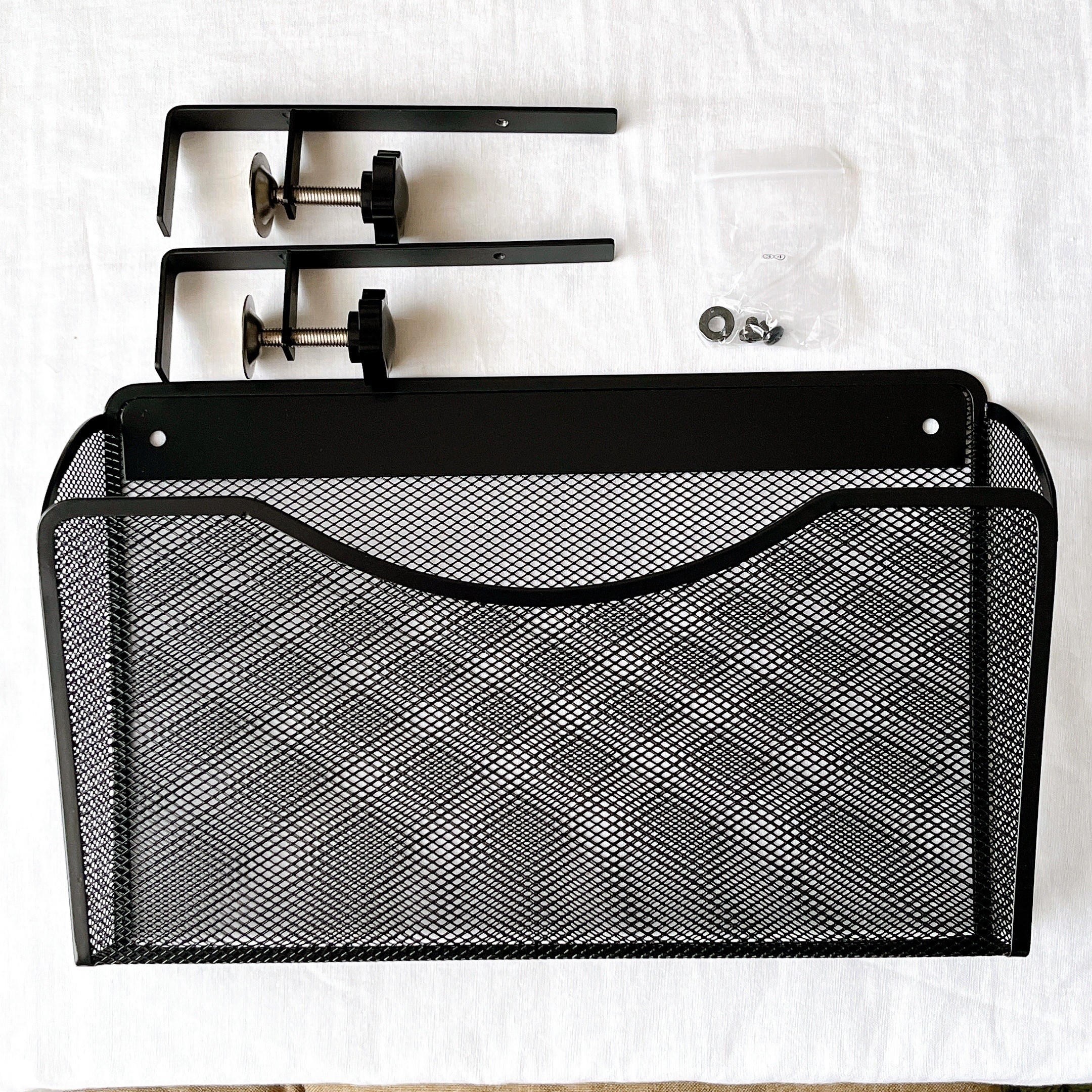 ニトリのオススメのグッズ「デスクサイド収納ラック（3512 IW01 ブラック）」