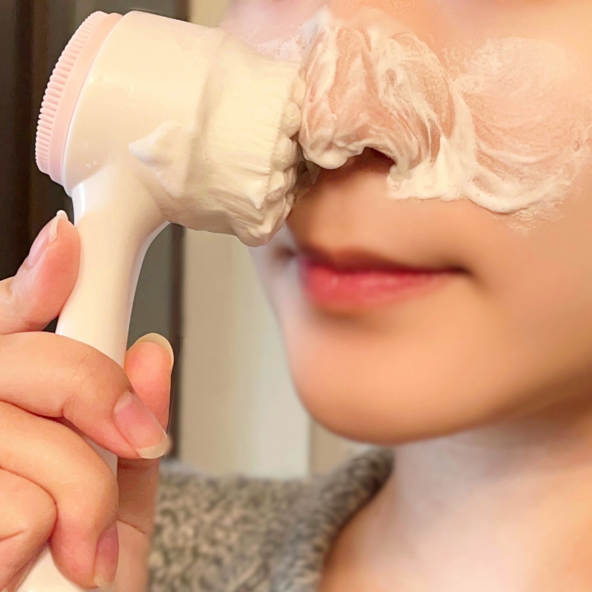 DAISO(ダイソー)のオススメの便利グッズ「ダブル洗顔ブラシ(シリコーン付)」