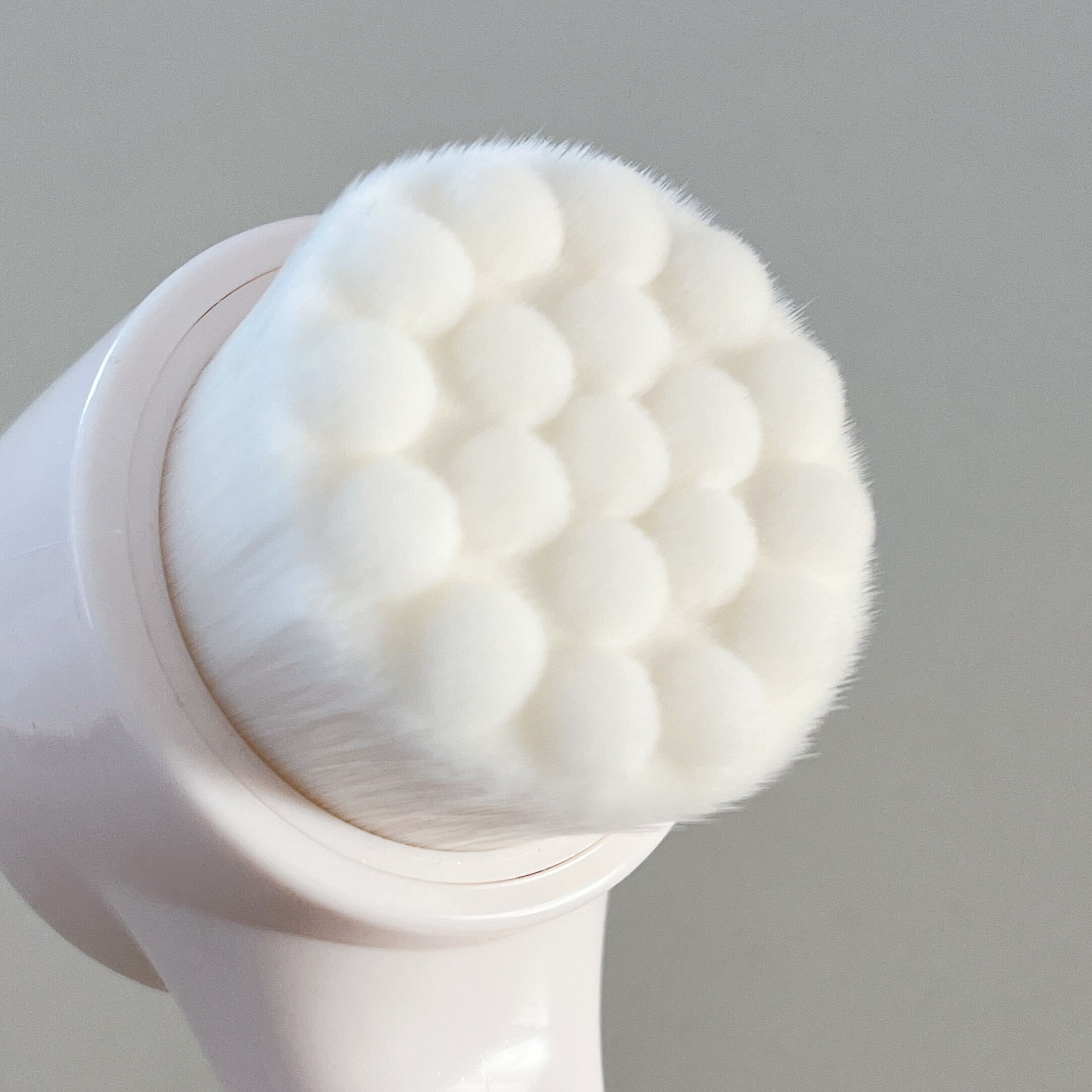 DAISO(ダイソー)のオススメの便利グッズ「ダブル洗顔ブラシ(シリコーン付)」