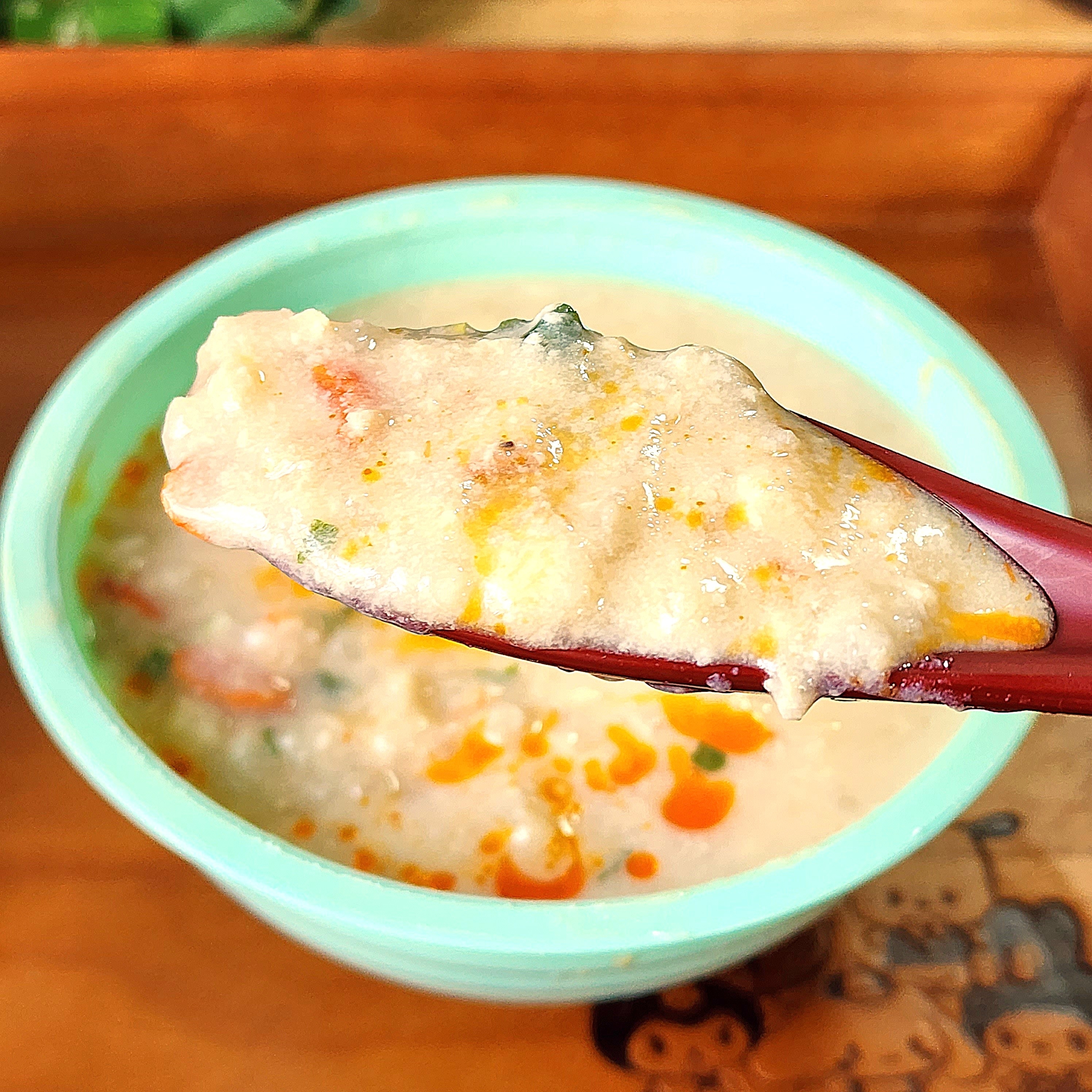 PLAZA（プラザ）のおすすめフード「粥粥好日 鹹豆漿粥/麻辣火鍋粥」