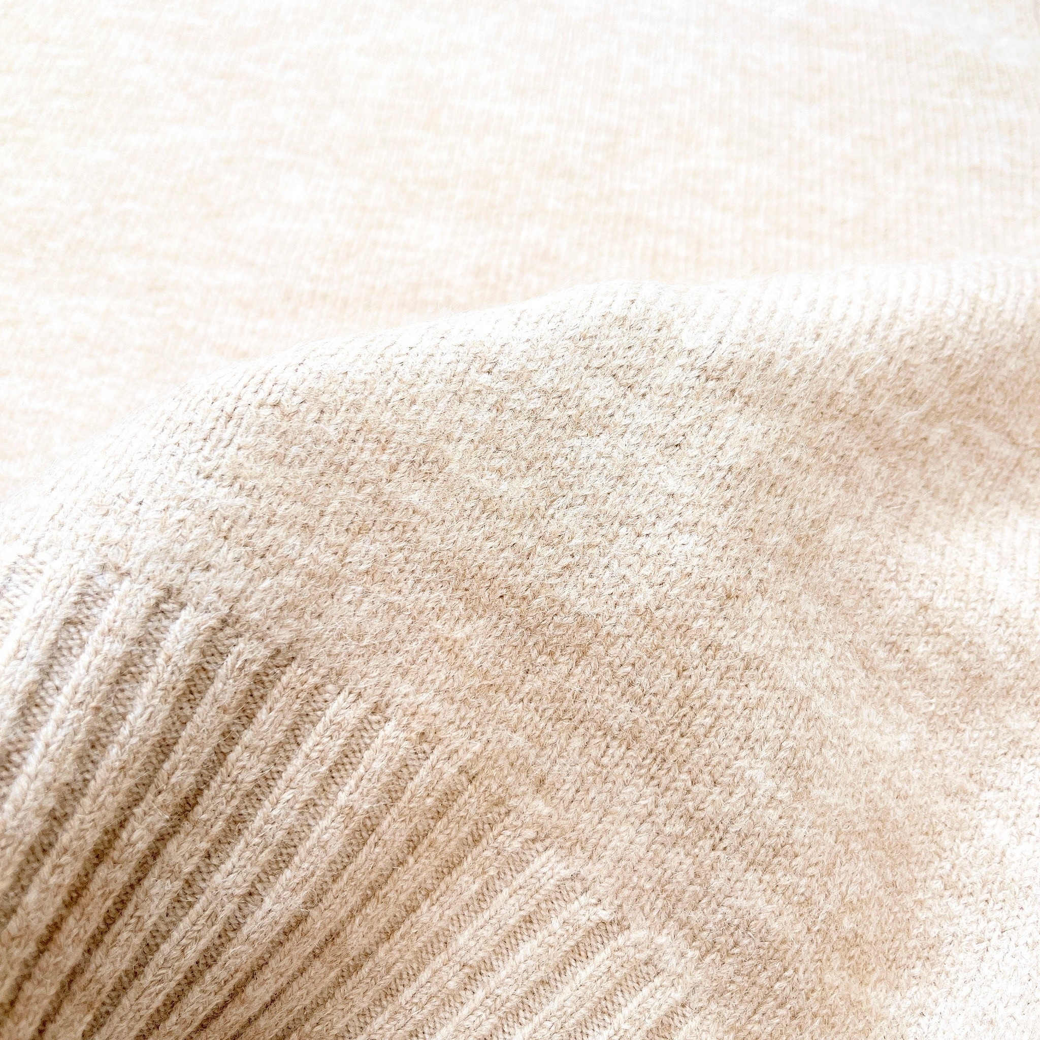 GLOBAL WORK（グローバルワーク）のオススメのトップス「フワフワHug meスタンドネックプルオーバー／904814」