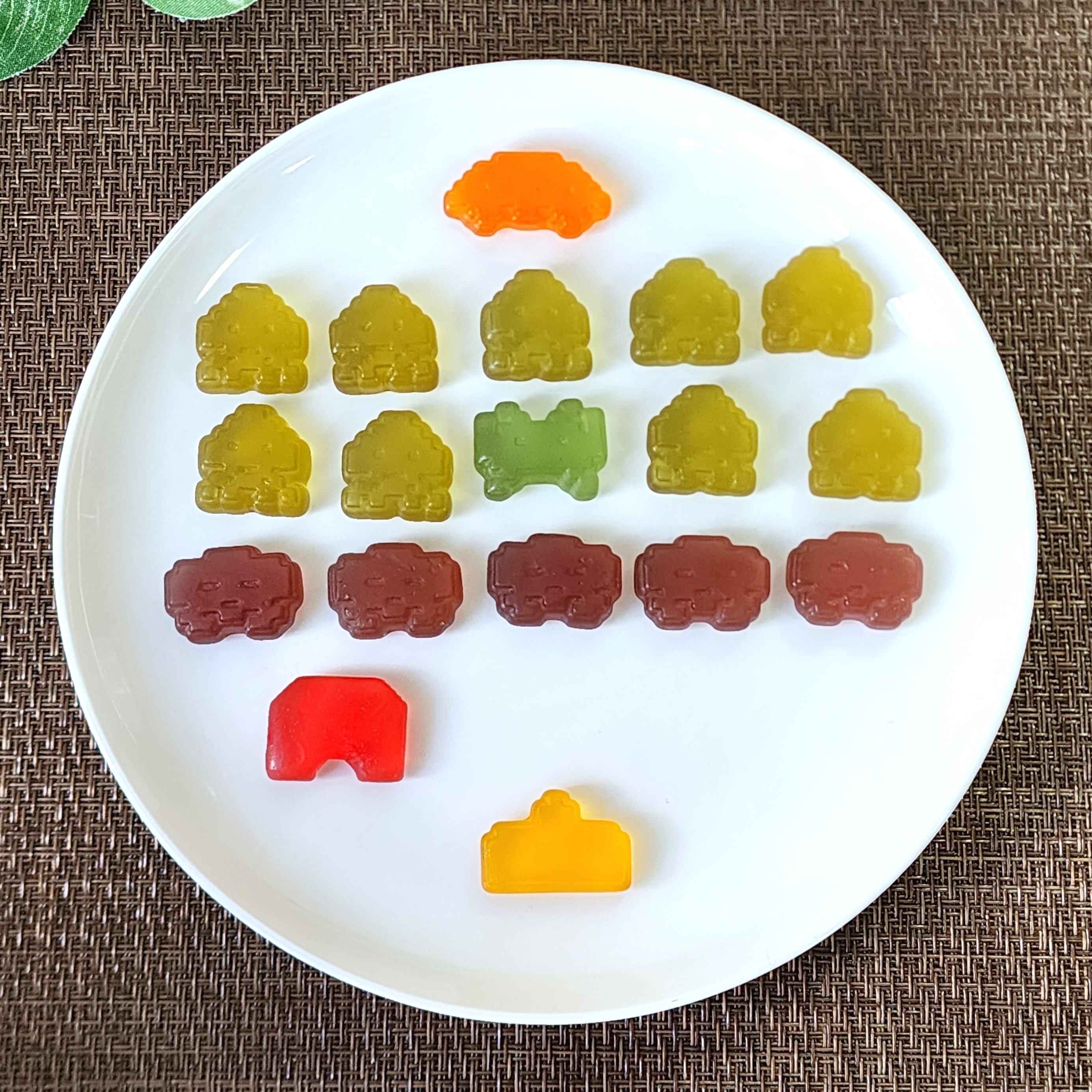 PLAZA（プラザ）のおすすめお菓子「POWER BEARS パワーベアーズ グミ（テトリス・インベーダーゲーム）」