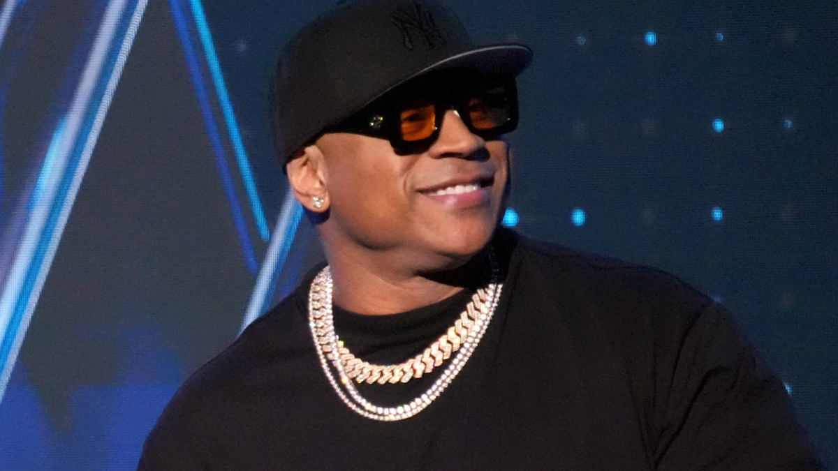 LL Cool J Goes Viral for His Ridiculous Antics