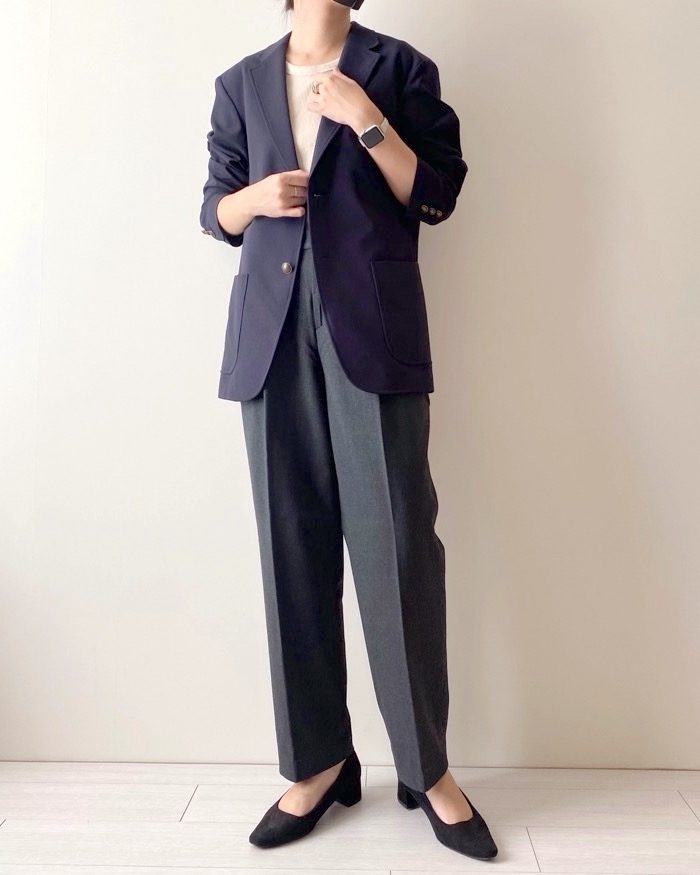 ユニクロのオススメのパンツ「ヒートテックタックテーパードパンツ(丈標準68~70cm)」のコーディネート