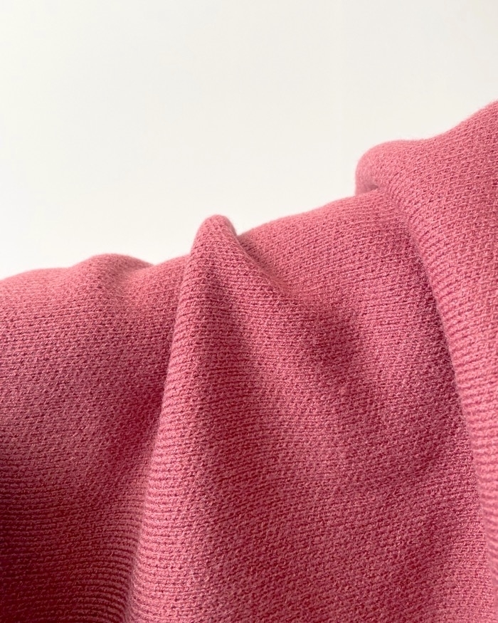 GU（ジーユー）「メタルボタンクルーネックカーディガン（長袖）」