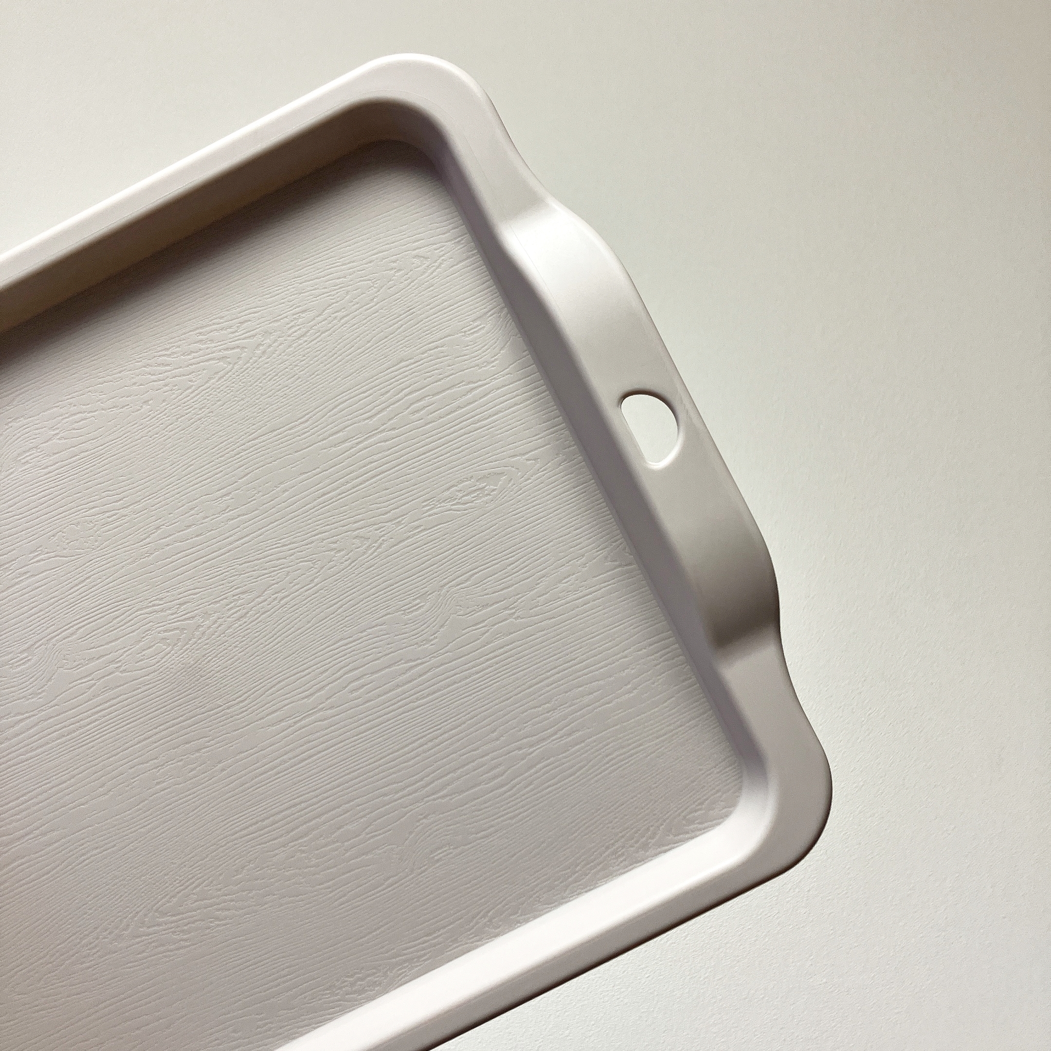 Seria(セリア)のおすすめキッチン雑貨「電子レンジで使えるトレー」