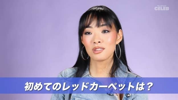 インタビューに答えるリナ・サワヤマ