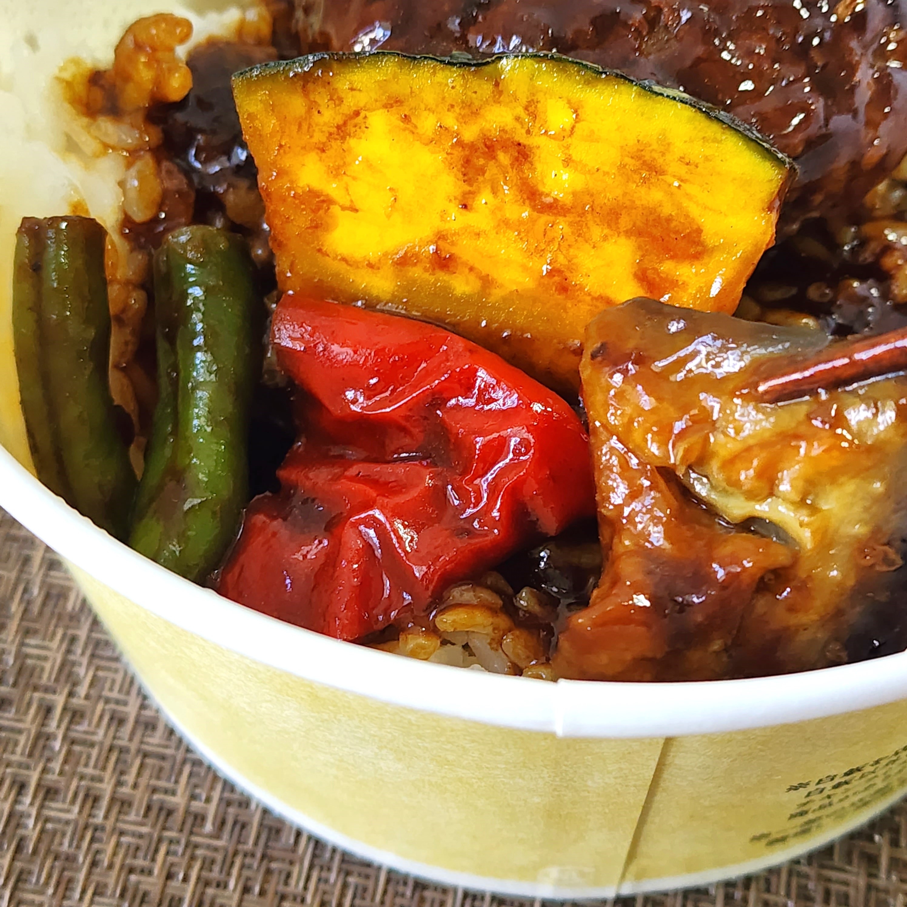 LAWSON(ローソン)のおすすめお弁当「煮込ジューシーハンバーグごはん」