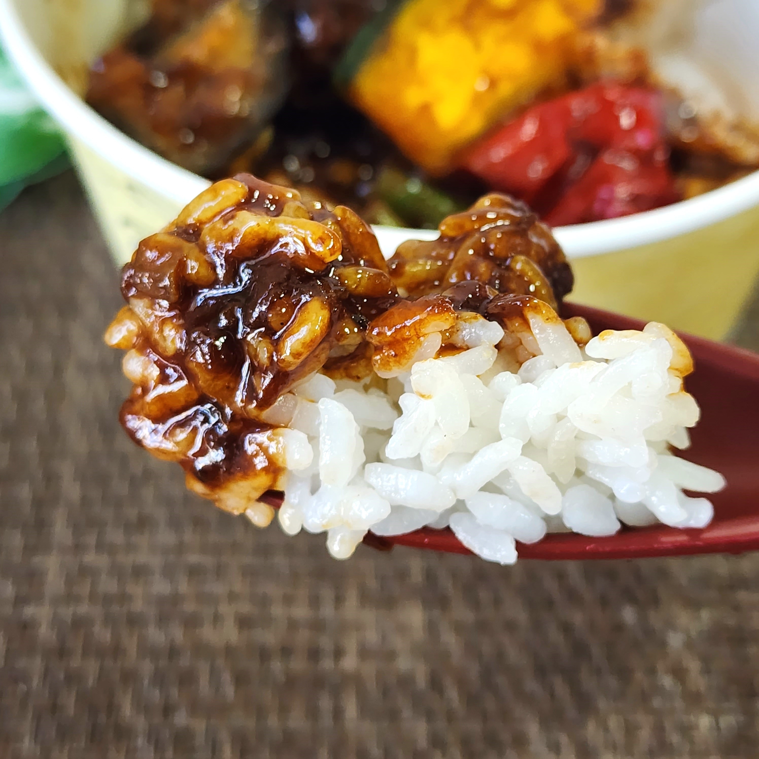 LAWSON（ローソン）のおすすめお弁当「煮込ジューシーハンバーグごはん」