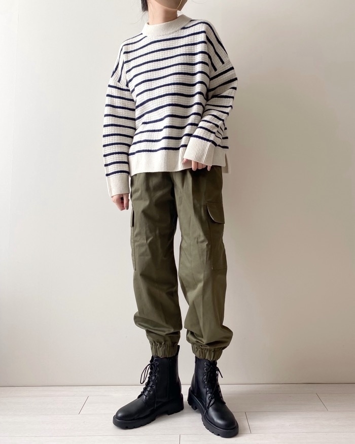 ユニクロのオススメのトップス「プレミアムラムボーダークルーネックセーター（長袖）」のコーディネート