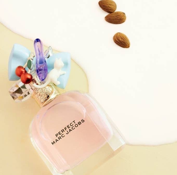 pink bottle of Marc Jacobs Perfect Eau de Parfum