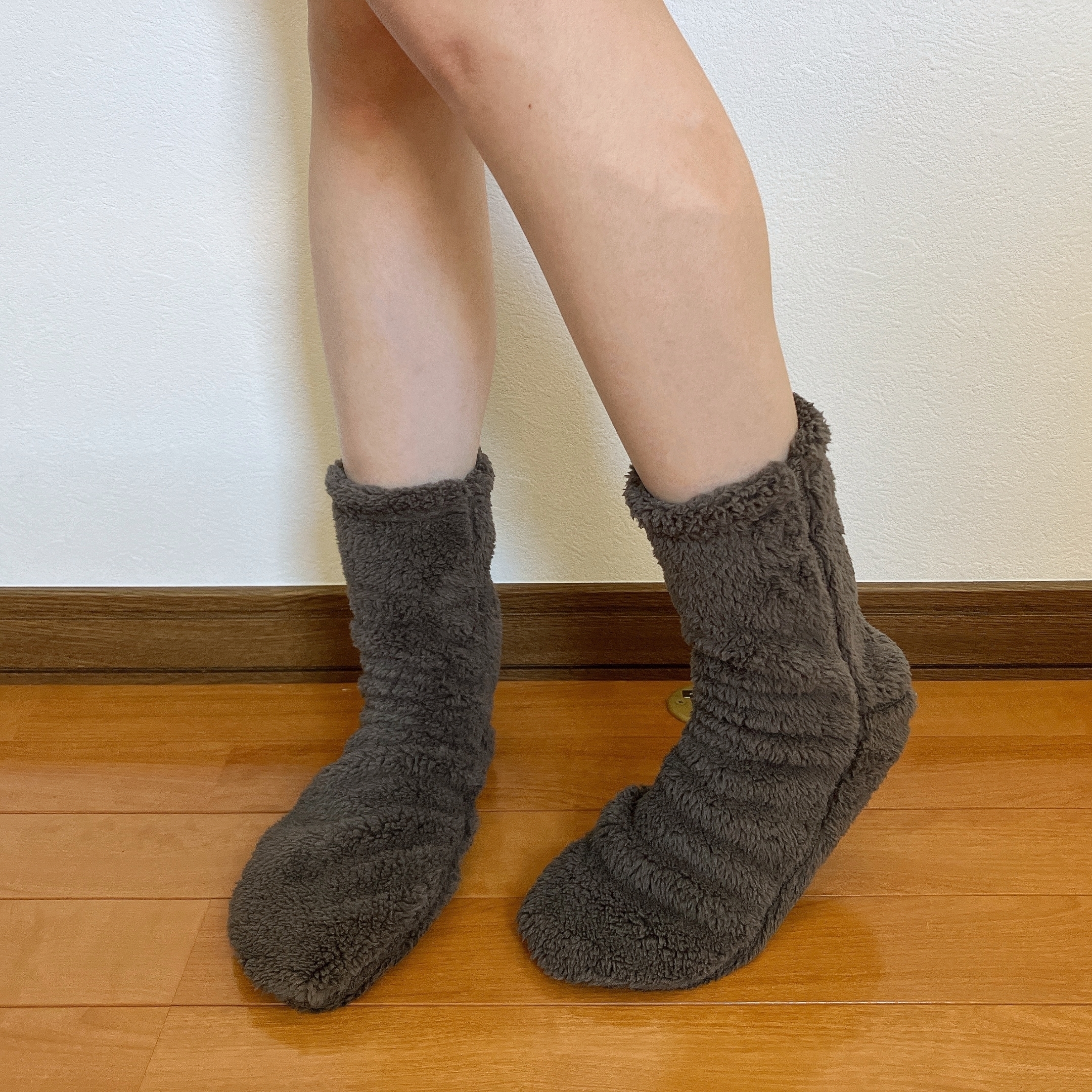 無印良品のオススメのグッズ「足なり直角 再生ポリエステル ボアフリース ルームソックス」