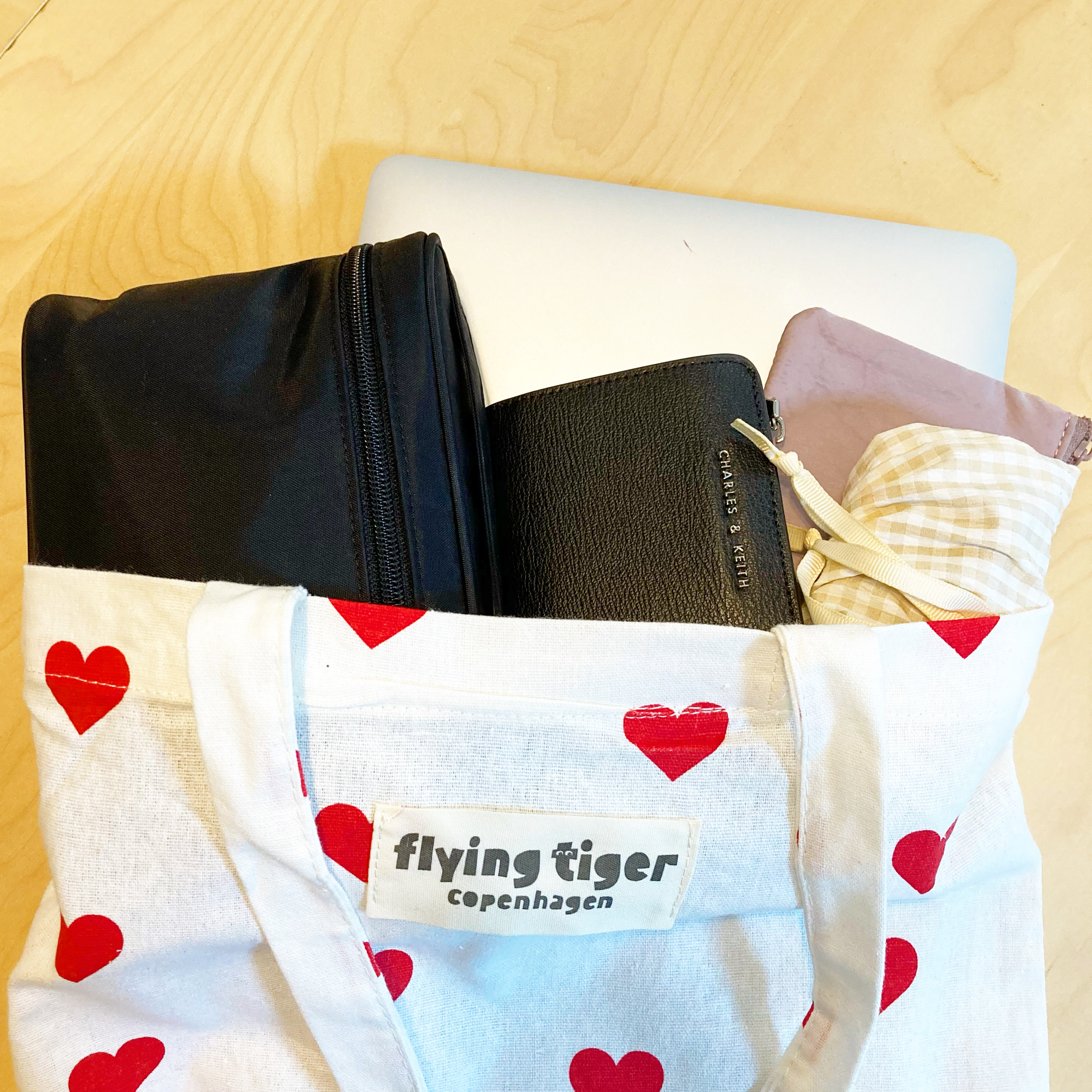 フライングタイガーの激かわアイテム「トートバッグ」